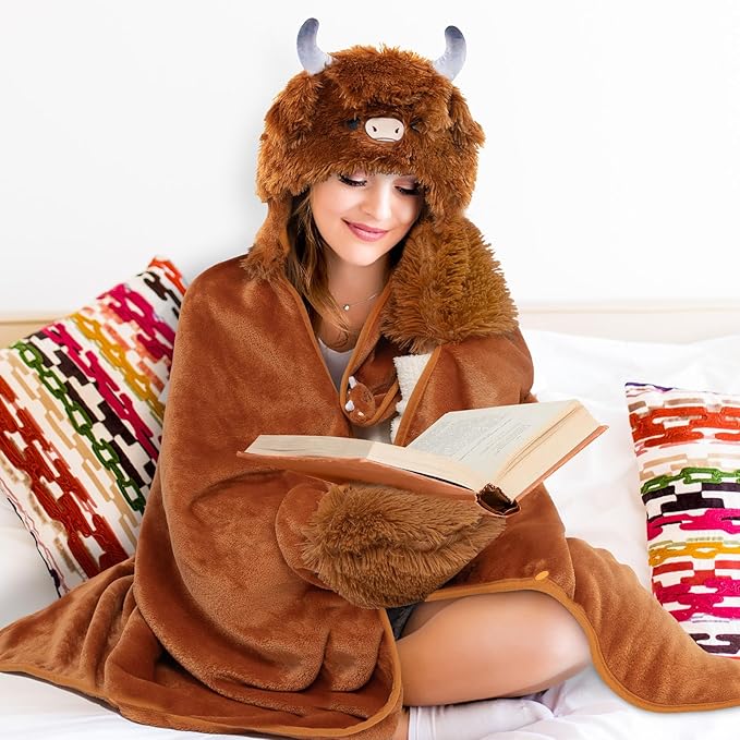 Highland Cow Hoodie Blanket™