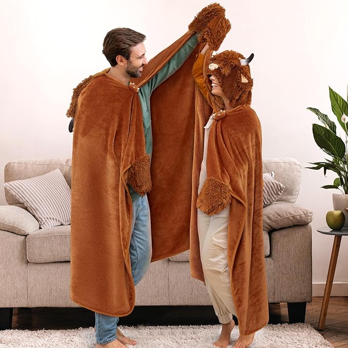 Highland Cow Hoodie Blanket™
